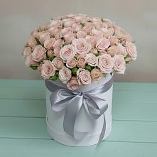 Цветочная композиция из Розы в шляпной коробке в Знаменске