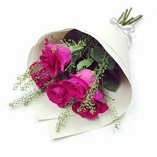 Букет цветов из:  Розы в Знаменске
