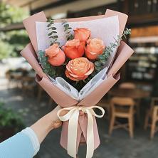 Букет цветов из:  Розы в Знаменске