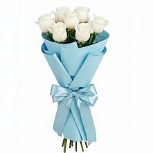 Букет 7 белых роз Проуд в Знаменске