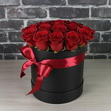 Цветочная композиция из Розы в шляпной коробке в Знаменске