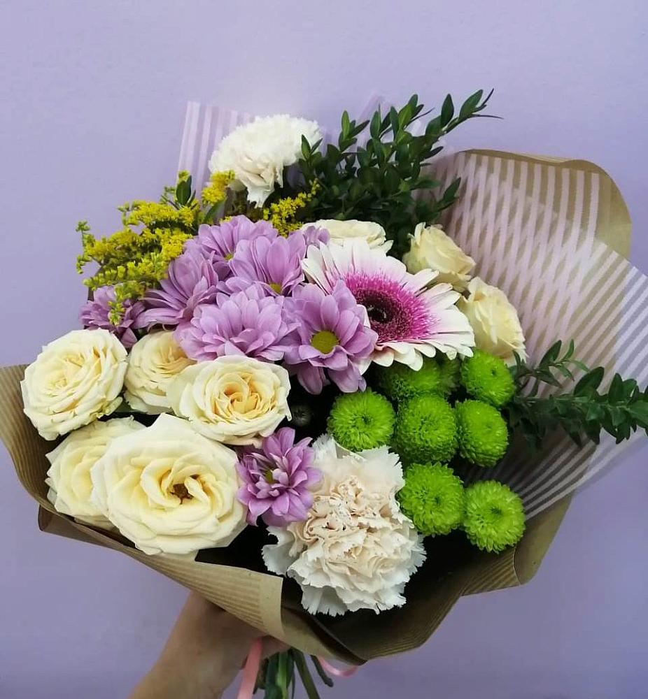 Букет цветов из: Хризантемы, Розы, Гвоздики и Герберы в Знаменске