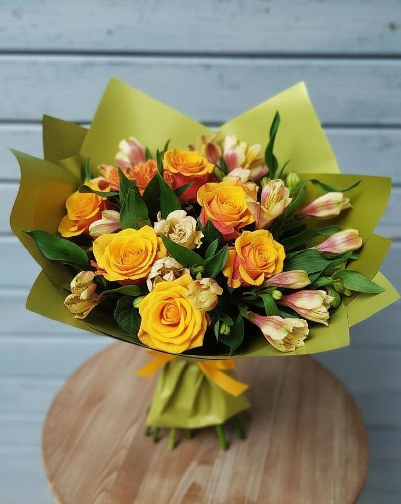 Букет цветов из: Альстромерии и Розы в Знаменске