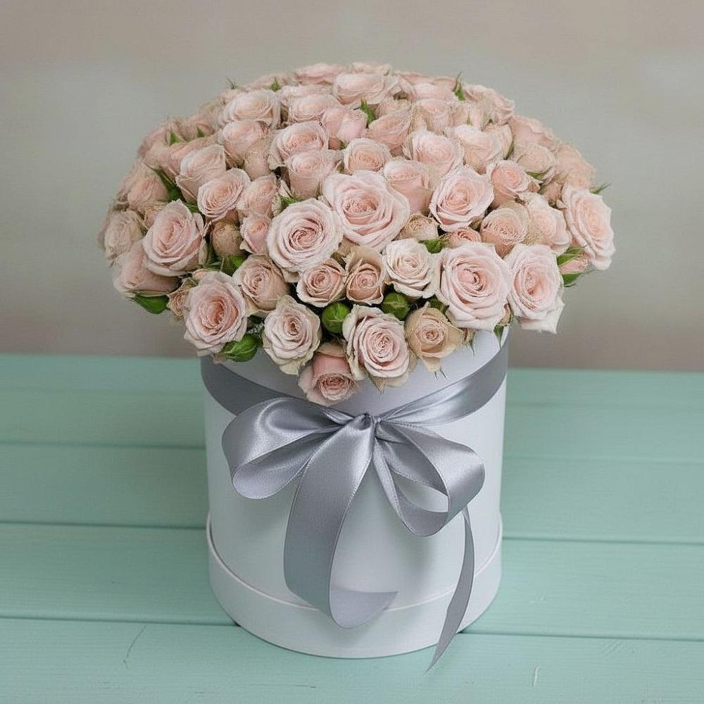 Цветочная композиция из Розы в шляпной коробке в Знаменске